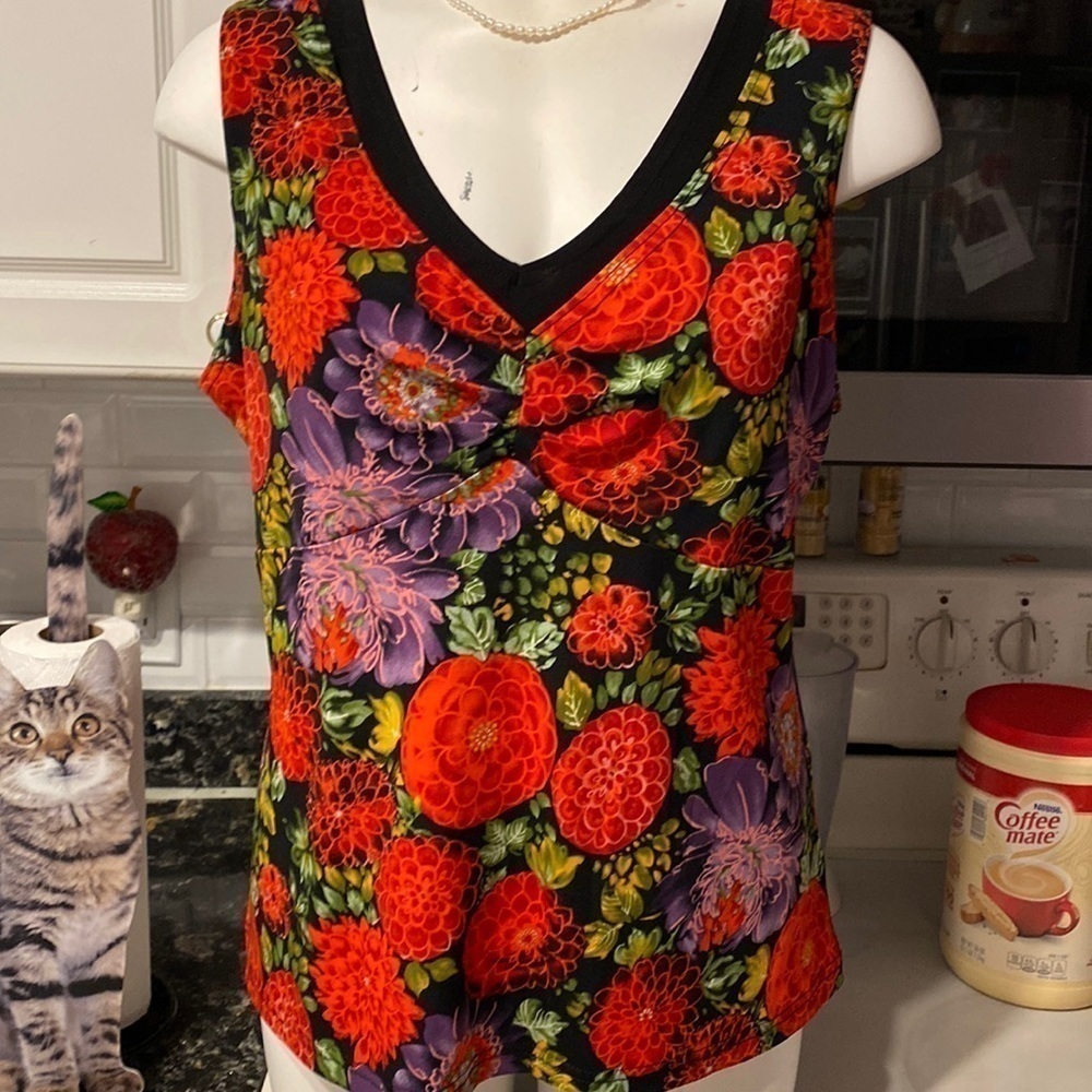 L womens Christopher & Banks floral stretch sleeveless top XL